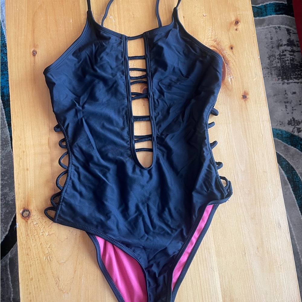 One piece Swimsuit with Pink Accents